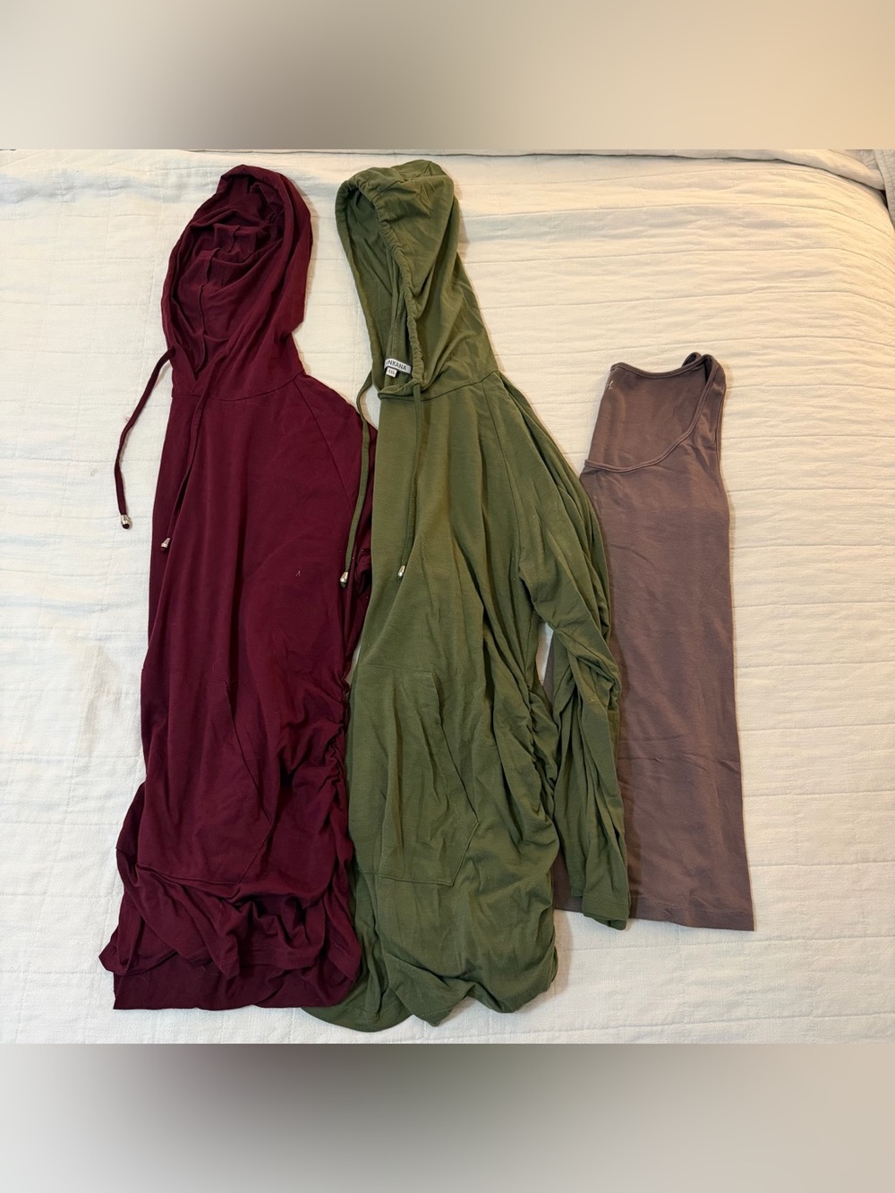 Maternity Tops Bundle xxl - hoodies and tank